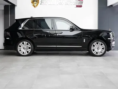 Rolls-Royce Cullinan 2019, 70000 км, за 3977700 CNY