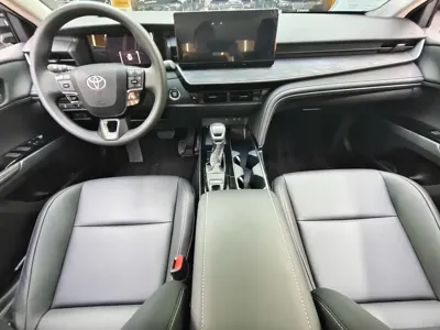 Toyota Camry 2026, 2700 км, за 122800 CNY - фото 10