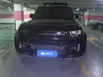 Land Rover Defender 2023, 67300 км, за 591000 CNY