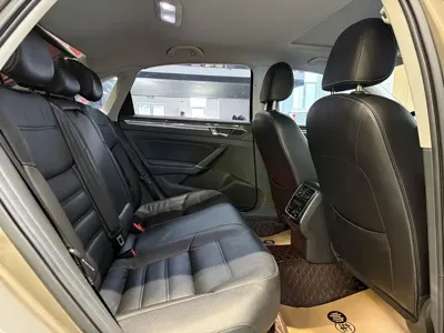 Volkswagen Passat 2017, 125000 км, за 59800 CNY - фото 9