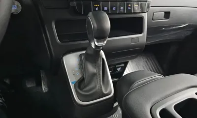 Hyundai Staria 2025, 3439 км, за 36700000 KRW - фото 9