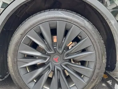 Tesla Model Y 2021, 107000 км, за 128800 CNY - фото 9