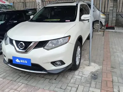 Nissan X-Trail · 2015 год