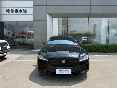 Jaguar XFL 2025, 10500 км, за 245799 CNY