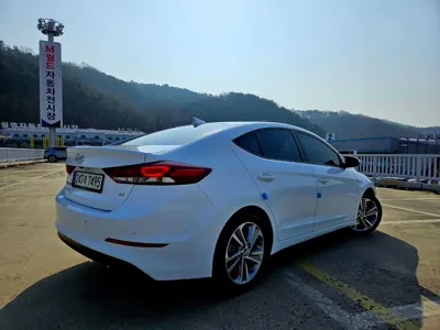 Hyundai Avante 2018, 49593 км, за 11700000 KRW - фото 6