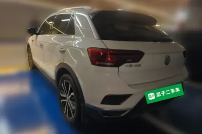 Volkswagen T-Roc 2018, 74100 км, за 58503.32 CNY