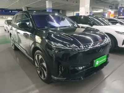 eπ eπ008 2025, 28400 км, за 125600 CNY