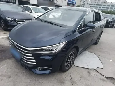 BYD MAX · 2018 год