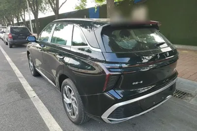 Hongqi HS3 PHEV 2025, 100 км, за 125625.53 CNY