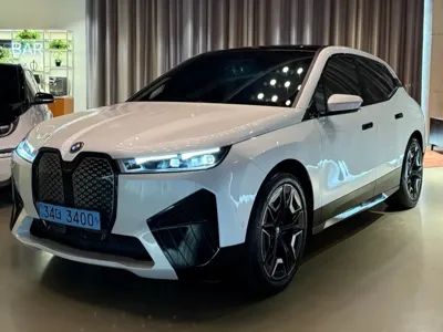 BMW iX · 2024 год