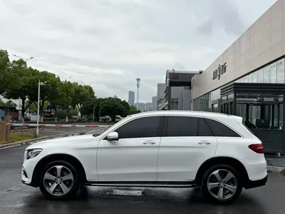 Mercedes-Benz GLC 2017, 110000 км, за 105800 CNY