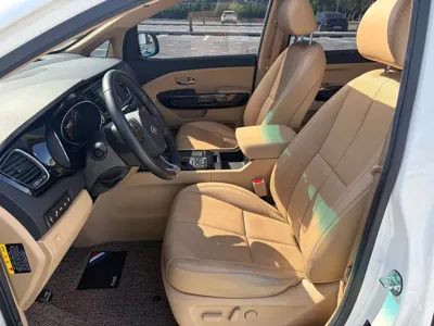 Kia Canival 2016, 86077 км, за 15500000 KRW - фото 8