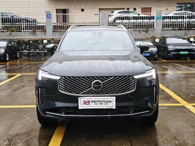 Volvo XC90 PHEV 2025, 13600 км, за 418000 CNY