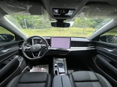 Volkswagen Passat 2025, 17000 км, за 123000 CNY - фото 9