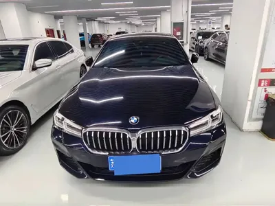 BMW 5 Series 2023, 28000 км, за 222000 CNY