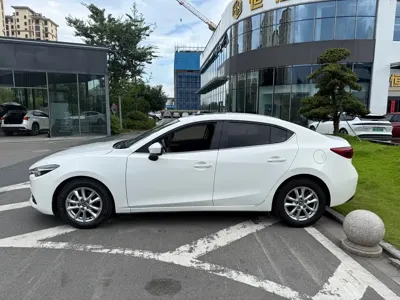 Mazda 3 Axela 2017, 530000 км, за 37800 CNY