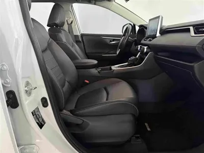Toyota RAV4 2022, 13000 км, за 106800 CNY - фото 11