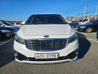 Kia Canival 2017, 117989 км, за 11900000 KRW - фото 1