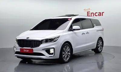Kia Canival · 2020 год