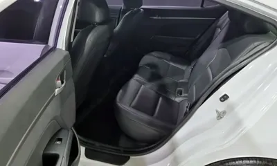 Hyundai Avante 2018, 159733 км, за 7900000 KRW - фото 11