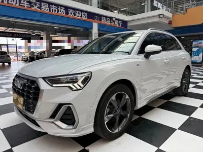 Audi Q3 · 2022 год