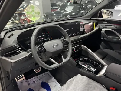 Audi Q5 2025, 17 км, за 86000000 KRW