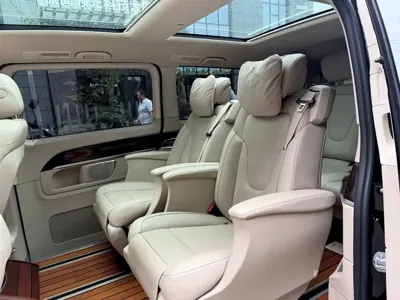 Mercedes-Benz V-Class 2018, 131000 км, за 159800 CNY - фото 10
