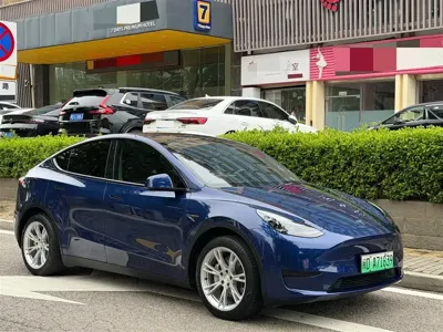 Tesla Model Y 2023, 70000 км, за 146800 CNY