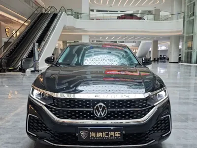 Volkswagen Passat 2026, 10000 км, за 124800 CNY