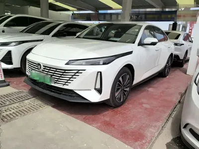 Changan 逸动PHEV · 2026 год