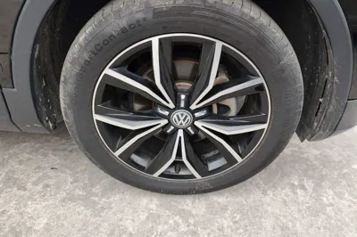 Volkswagen Tiguan L 2019, 89000 км, за 81094.42 CNY - фото 8
