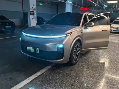Li Auto Li L9 · 2023 год