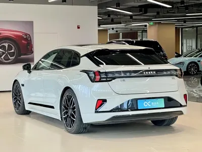 Zeekr 001 2025, 3100 км, за 228700 CNY