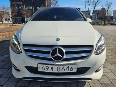 Mercedes-Benz B-Class · 2017 год