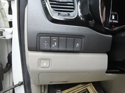 Kia Canival 2018, 247042 км, за 6000000 KRW - фото 9