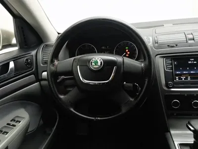 Skoda Octavia 2011, 158200 км, за 11900 CNY - фото 11