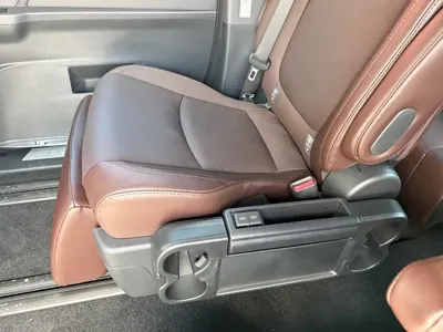 Toyota Granvia 2025, 0 км, за 288800 CNY - фото 7