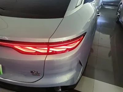 BYD 汉L 2025, 5100 км, за 194400 CNY - фото 8