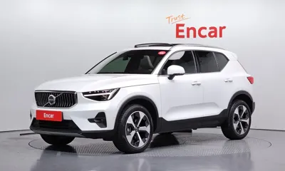 Volvo XC40 · 2025 год