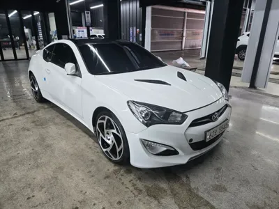 Hyundai Genesis · 2011 год