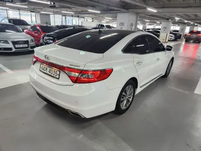 Hyundai Grandeur 2015, 108721 км, за 7800000 KRW