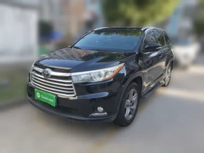 Toyota Highlander 2015, 129300 км, за 108574.9 CNY - фото 1