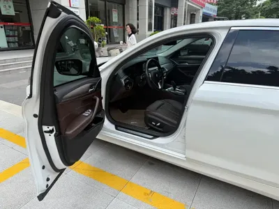 BMW 5 Series 2019, 60000 км, за 143800 CNY - фото 11