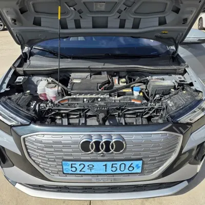 Audi Q4 e-tron 2023, 82091 км, за 32000000 KRW - фото 20