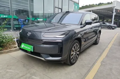 Denza N9 · 2025 год