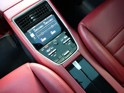 Porsche Panamera 2022, 47000 км, за 519799 CNY - фото 6