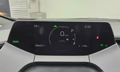 Toyota Prius 2024, 38602 км, за 32300000 KRW - фото 8