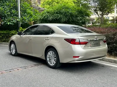 Lexus ES 2017, 120000 км, за 95800 CNY - фото 6