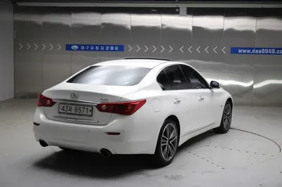Infiniti Q50 2015, 95500 км, за 7900000 KRW