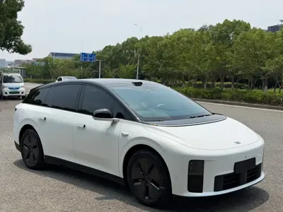 Li Auto 理想i6 2026, 2000 км, за 238000 CNY - фото 3